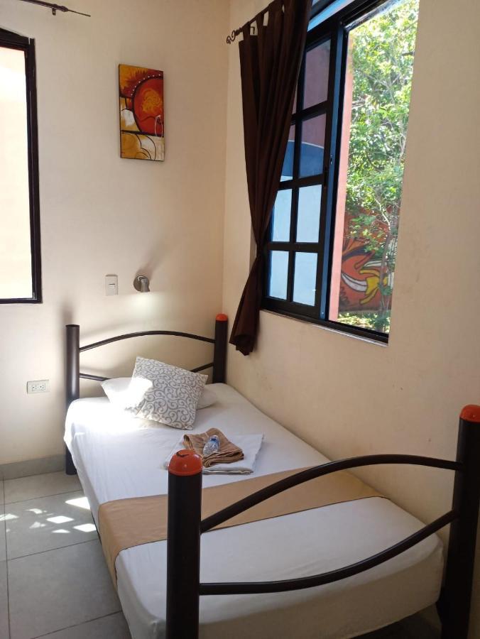 Hostal La Ermita Мерида Екстериор снимка