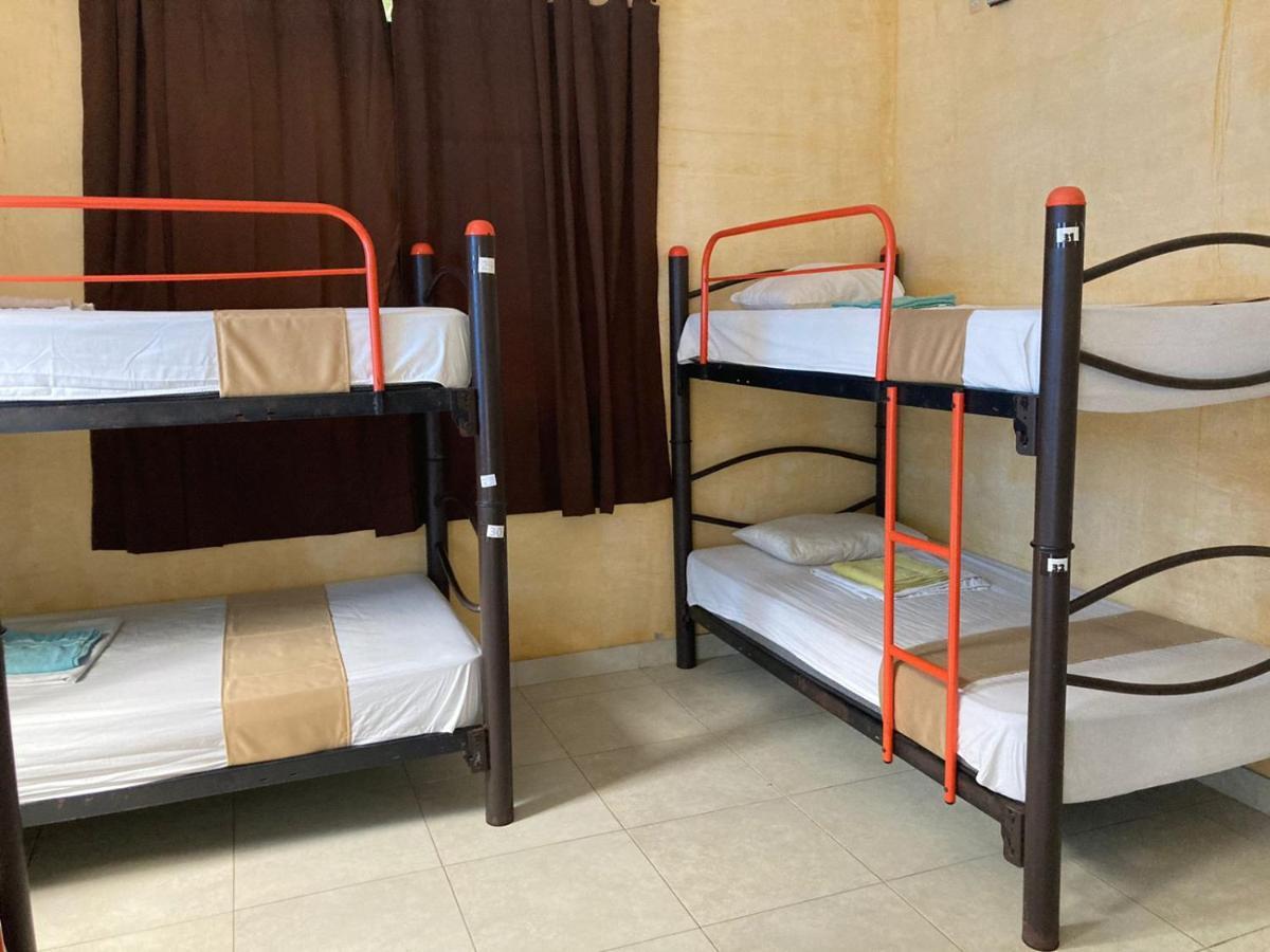 Hostal La Ermita Мерида Екстериор снимка