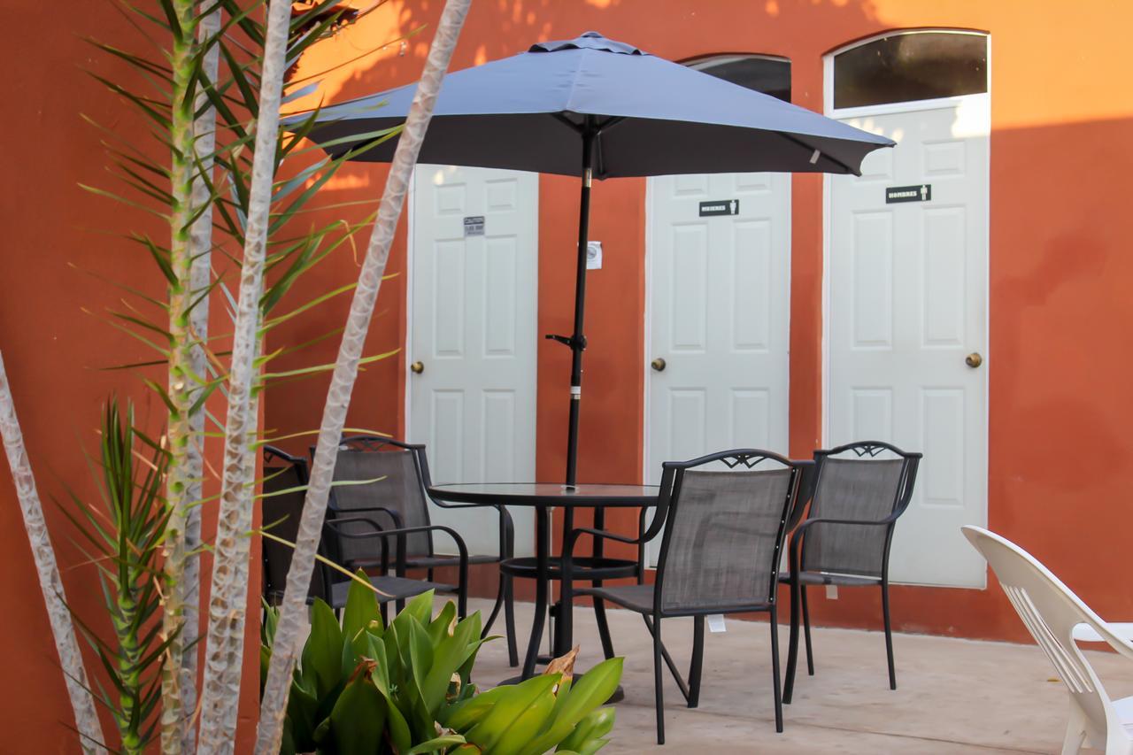 Hostal La Ermita Мерида Екстериор снимка